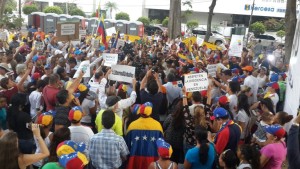 abril08-manifestacion-parqueurraca-panama