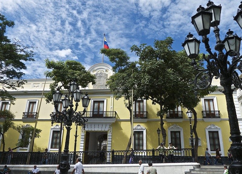 Gobierno de Maduro rechaza declaraciones «guerreristas» de presidente de Guyana