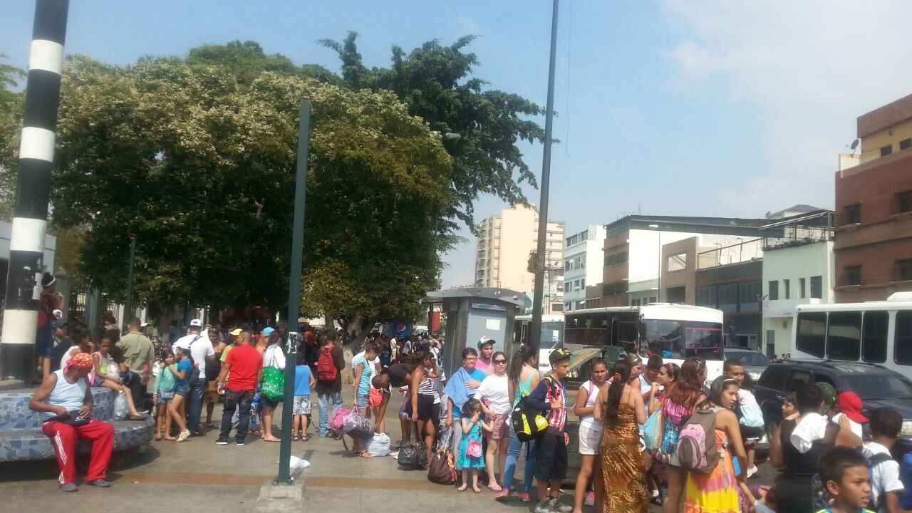 Cola Caracas La Guaira
