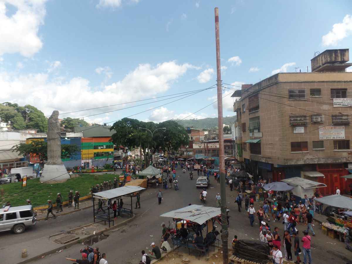 Plaza El Cristo Petare