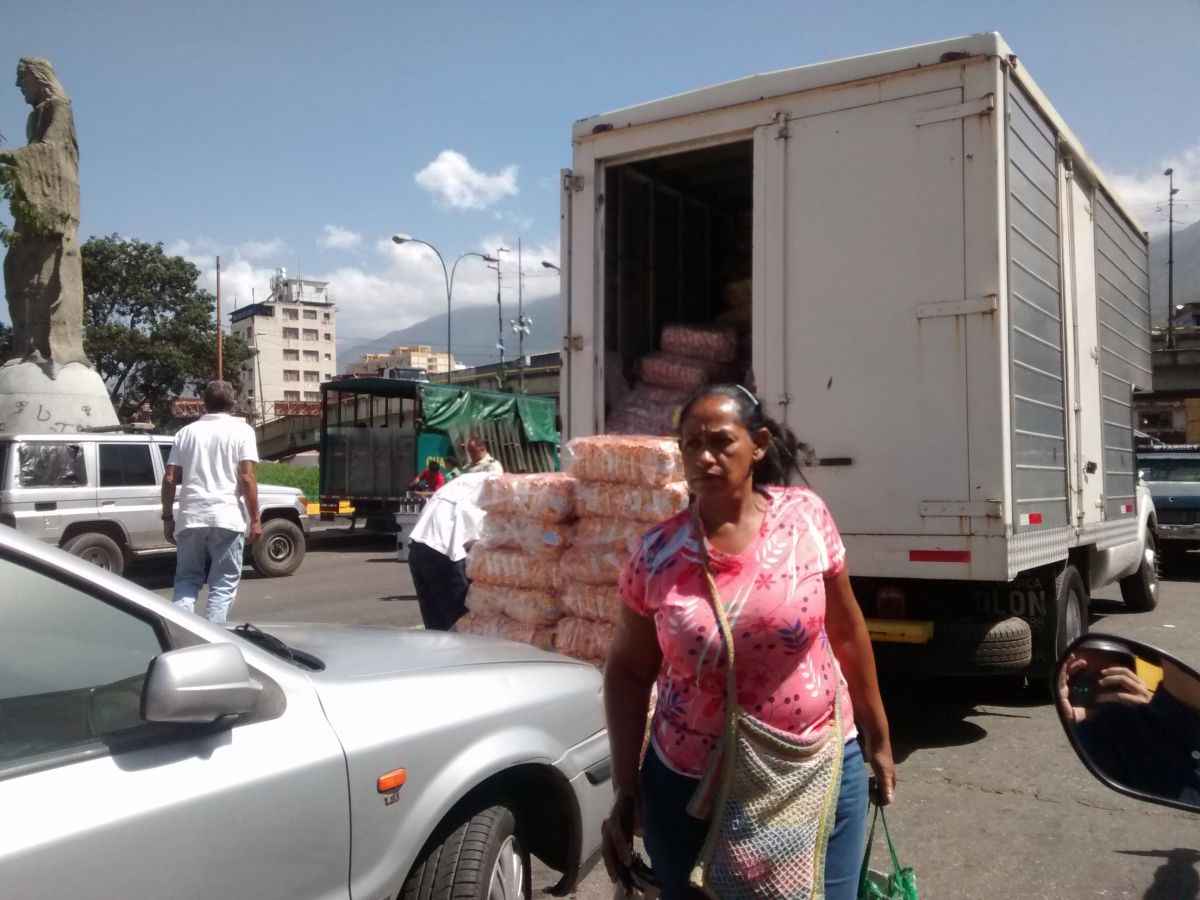 camion chucherias petare