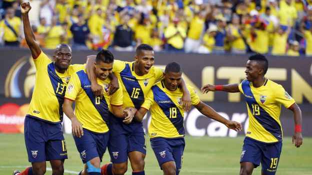 Ecuador players, from left, Enner Valencia, Cristian Noboa, Luis Antonio Valencia, Carlos Gruezo and Juan Cazares celebrate after Noboa scored a goal against Haiti during the second half of a Copa America Group B soccer match, Sunday, June 12, 2016, in East Rutherford, N.J. (AP Photo/Julio Cortez)