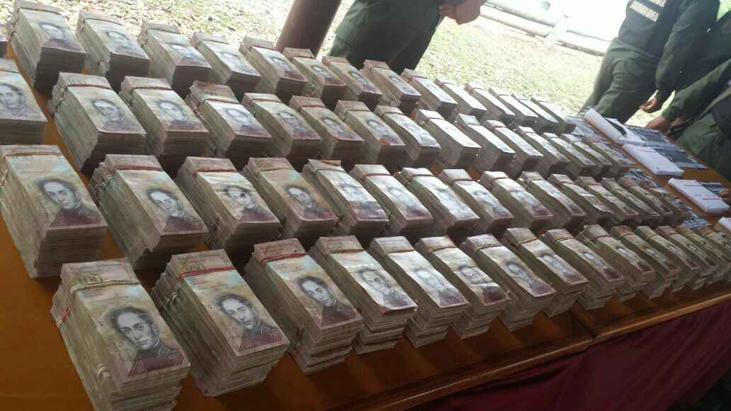 dinero incautado detenidos VP
