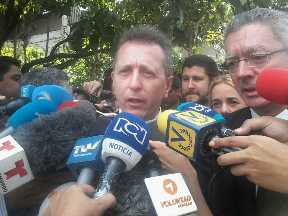 abogados españoles Leopoldo Lopez VCML