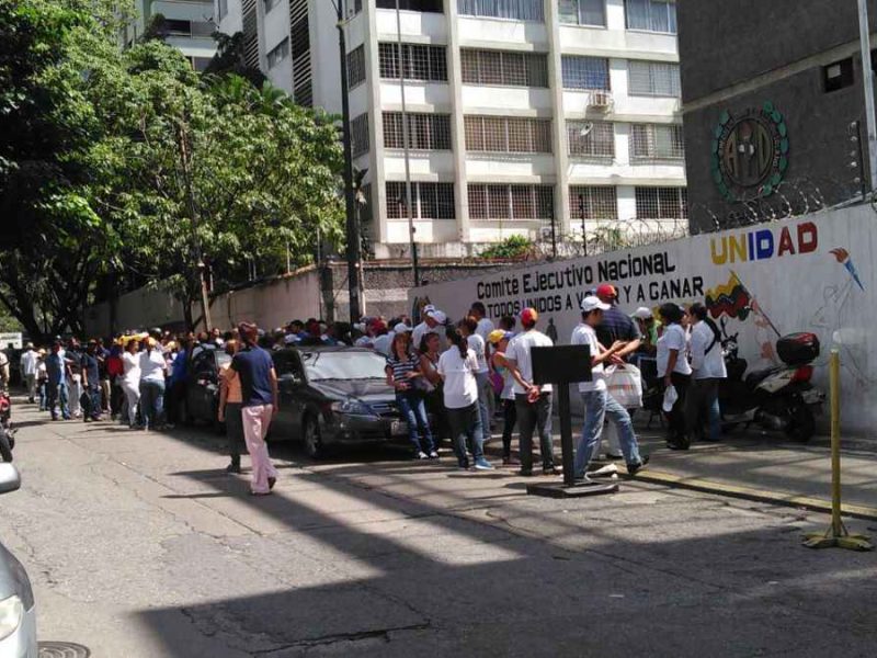 AD expulsa a Bernabé Gutiérrez y nombra secretario a Carlos Prosperi