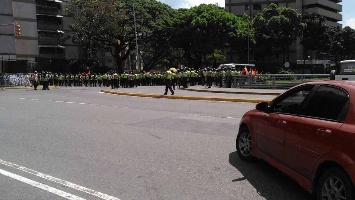 pnb-bloquea-paso-de-dirigentes-de-vp-libertador