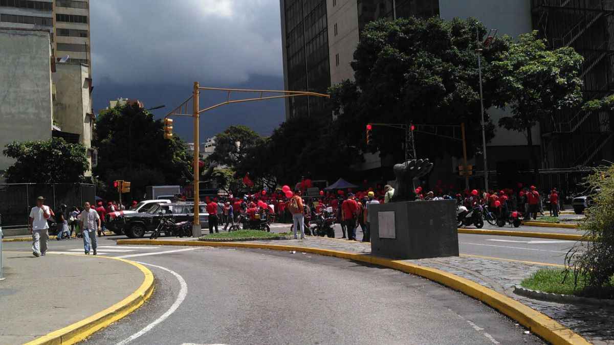 Concentración oficialista en la avenida Libertador