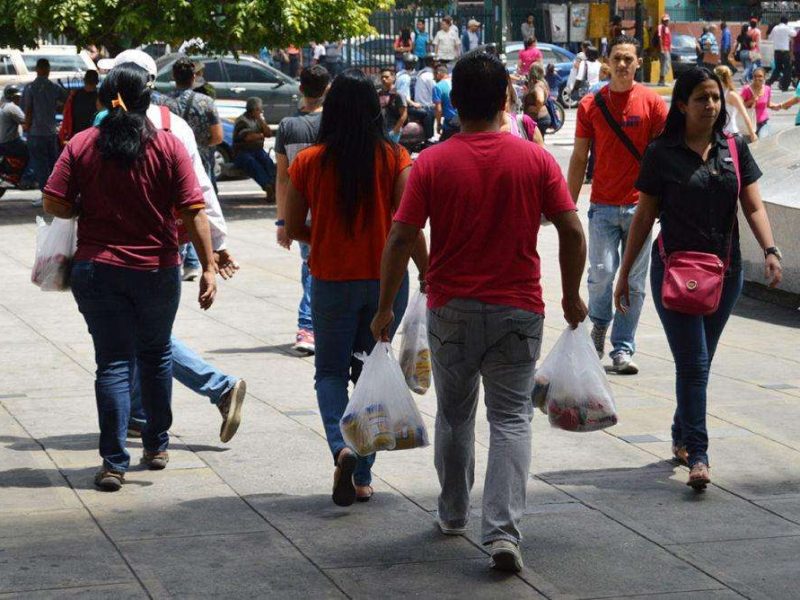 La crisis económica venezolana impide una alimentación balanceada, afirma Fundaredes
