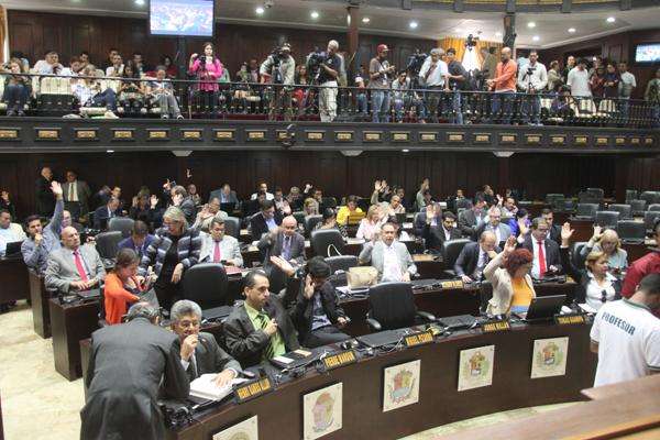 Rechazo internacional deslegitima la nueva AN más no la anula