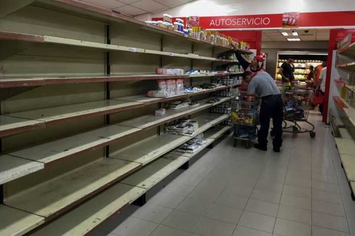 La economía venezolana sigue reduciéndose como lo revelan las cifras oficiales del BCV