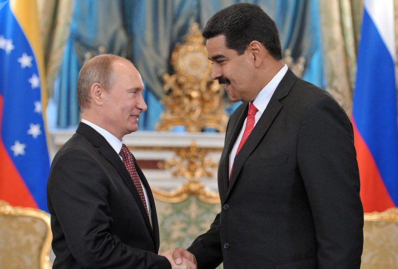 Putin reitera a Maduro su invitación a que visite próximamente Rusia