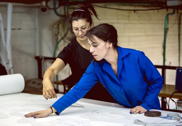 Sigue siendo desigual la participación de las mujeres en el mercado de trabajo
