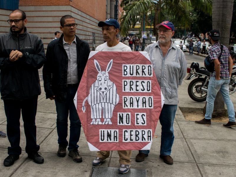 Así reaccionan a la detención del dirigente social Carlos Julio Rojas