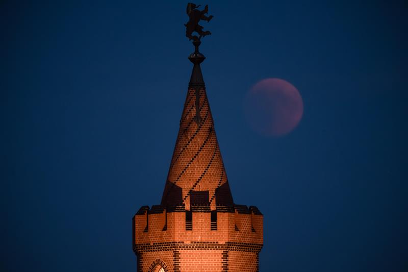 eclipse lunar total
