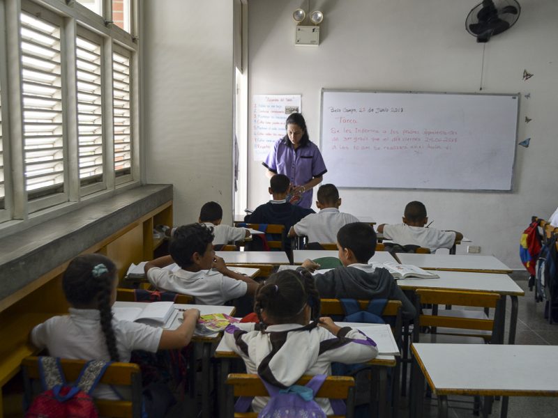 Unicef y Fe y Alegría se unieron para mantener a niños en las aulas