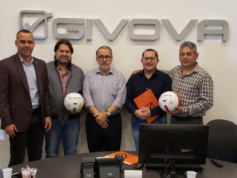 Givova marca vinotinto