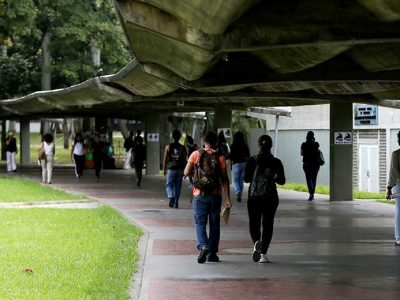Estudiantes universitarios-UCV