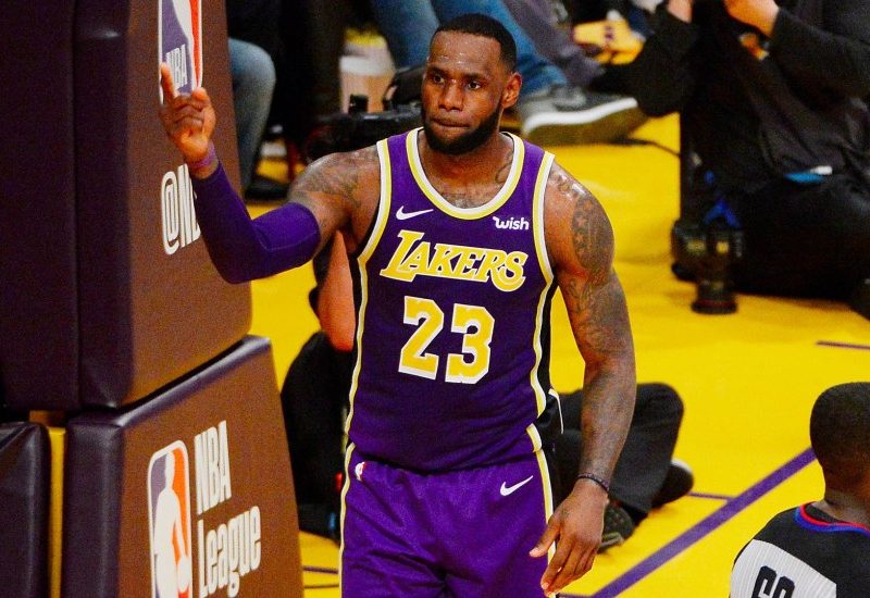 lebron james baloncesto