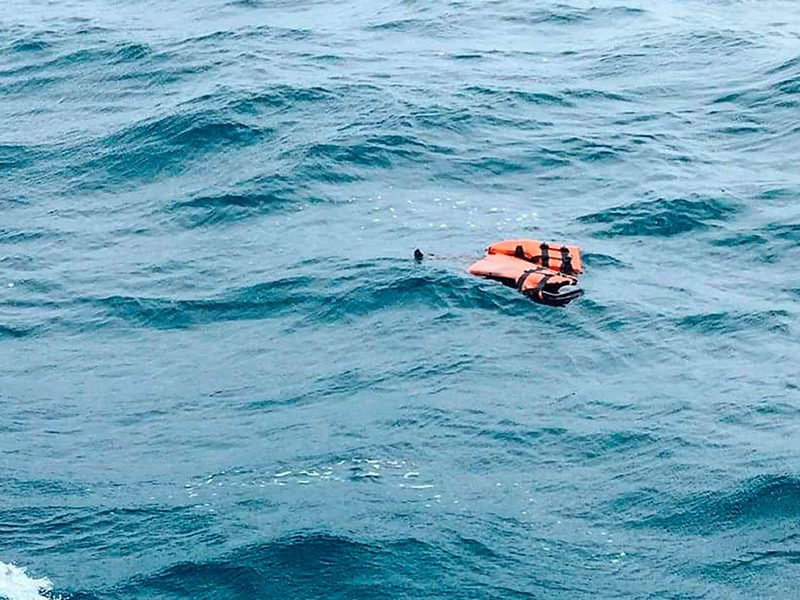 Un bote con migrantes se volcó en las costas de Libia