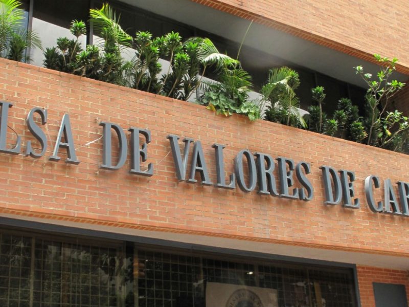 Salida a bolsa de empresas públicas de Venezuela cumple 100 días de retraso