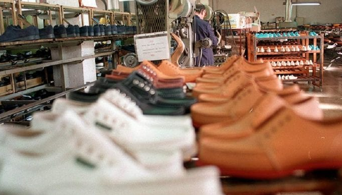 Se reduce en 50% ventas de calzado venezolano