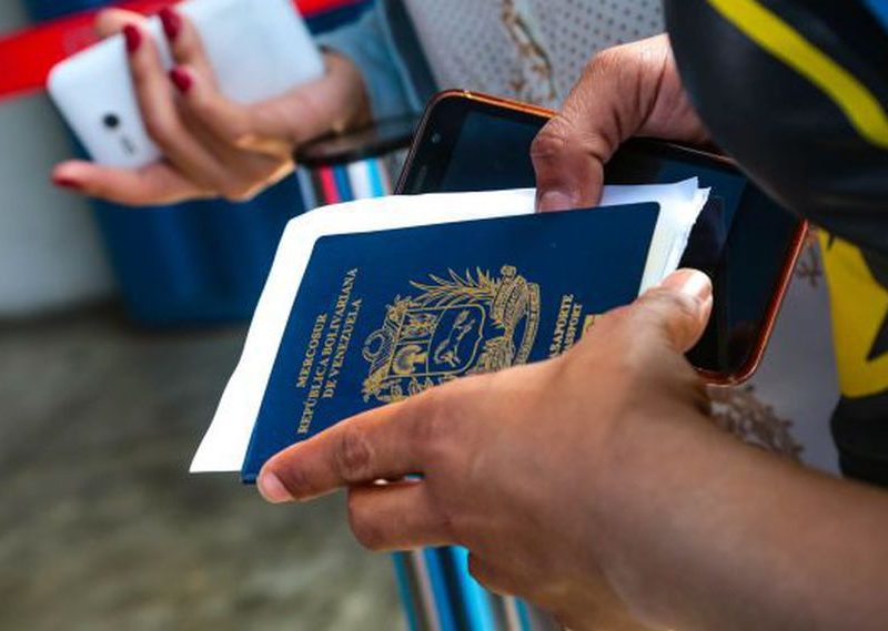 El representante de Juan Guaidó en Perú preocupado por agresiones a venezolanos