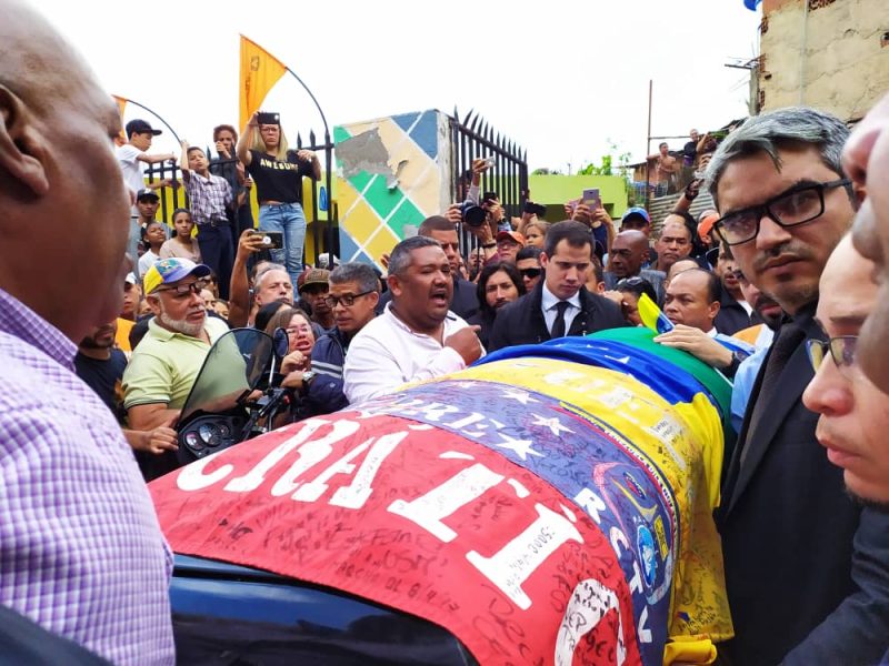 Juan Guaidó acusó a Nicolás Maduro de "seguir asesinando dirigentes políticos"