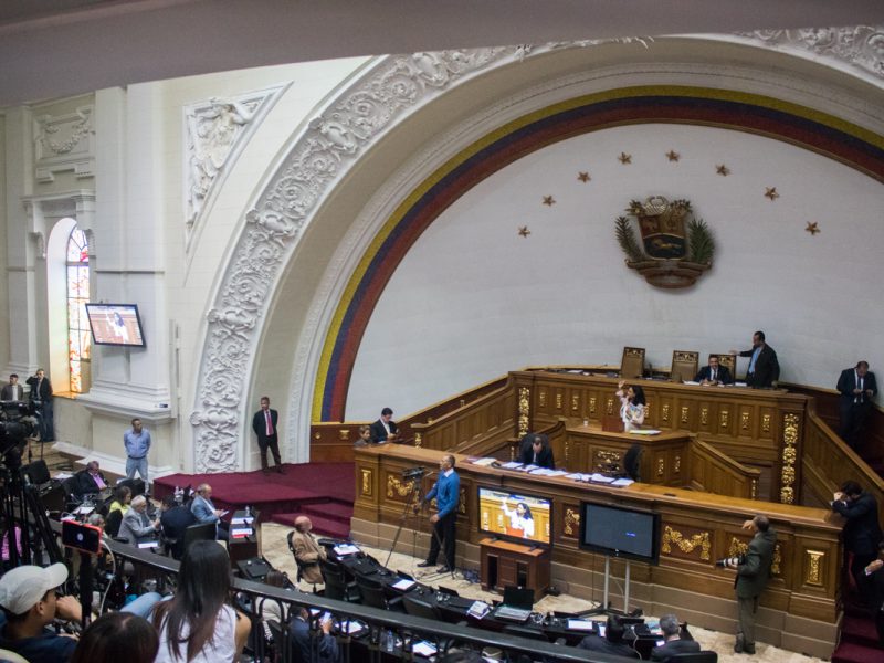 Los diputados en el exilio podrán votar