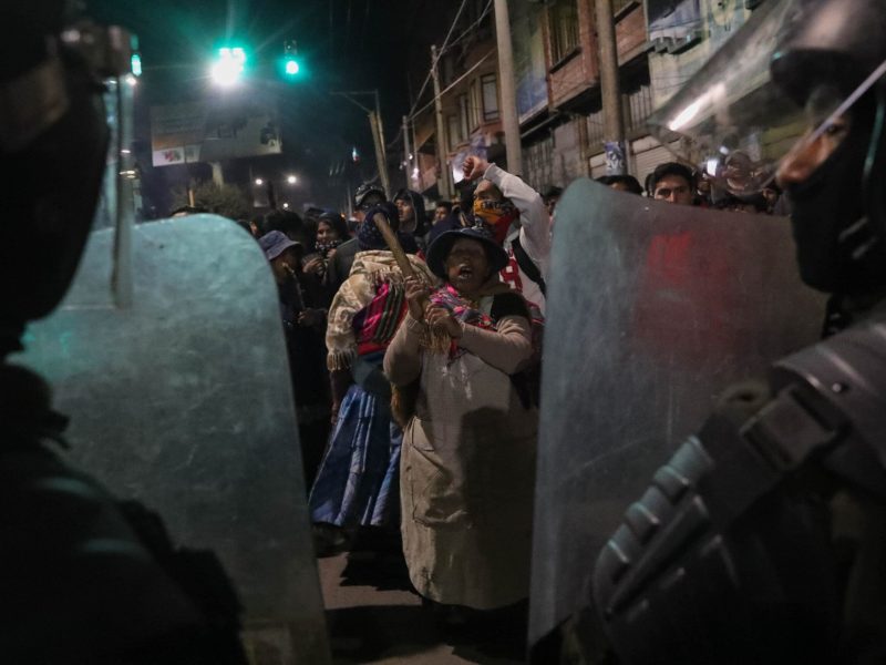 La ola de violencia se mantiene en Bolivia después de las elecciones presidenciales