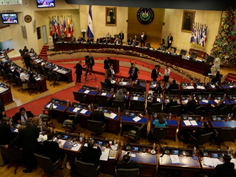 Congreso de El Salvador respalda a Nayib Bukele