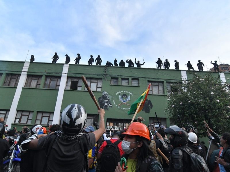 Al menos tres motines policiales se registraron este 8 de noviembre en Bolivia