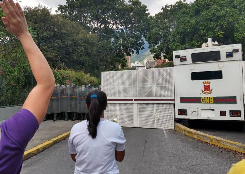En la entrada de la UCV reprimieron a los estudiantes