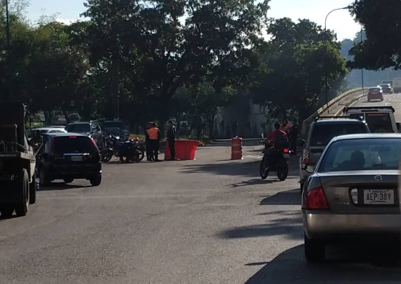 El acceso a Los Caobos está cerrado la mañana de este jueves 21 de noviembre