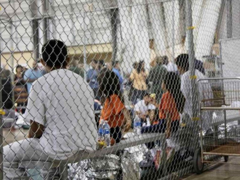 En los centros de migrantes hay al menos 900 venezolanos detenidos