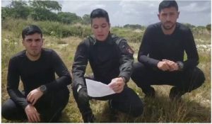 Se trata de tres militares que leyeron un comunicado