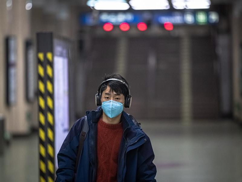 A 908 muertos ascendieron los casos por el coronavirus en China