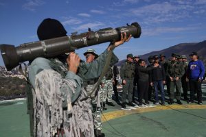 Maduro activa ejercicios militares en Venezuela por 72 horas