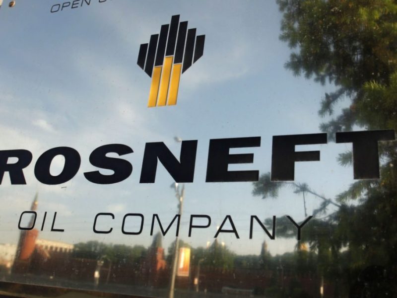 Rosneft e Indian Oil acuerdan aumento de suministros de petróleo