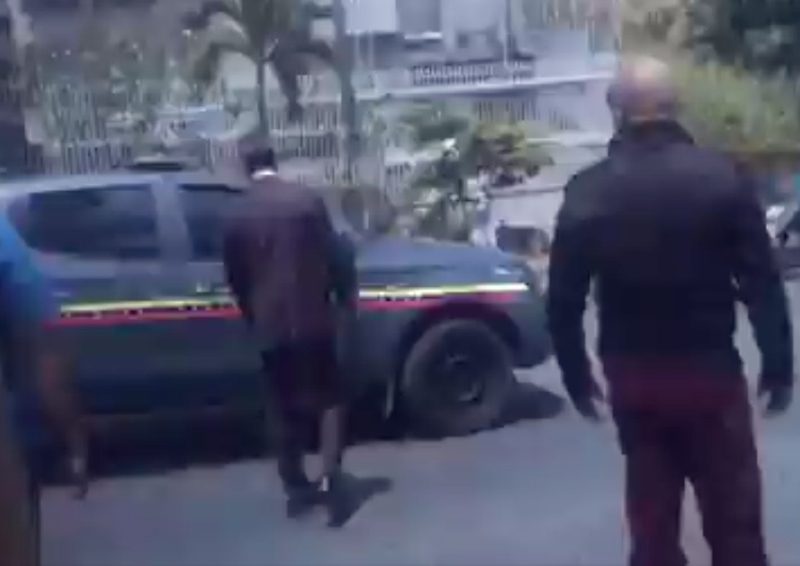 Guaidó denuncia que funcionarios del Sebin estaban en esquina de su casa
