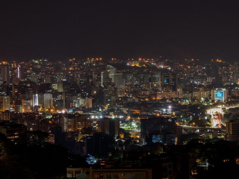 Sin luz sectores de la Gran Caracas este #7Julio