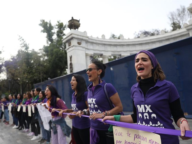 Mujeres se movilizan en el #8Mar, aunque el coronavirus frena la celebración