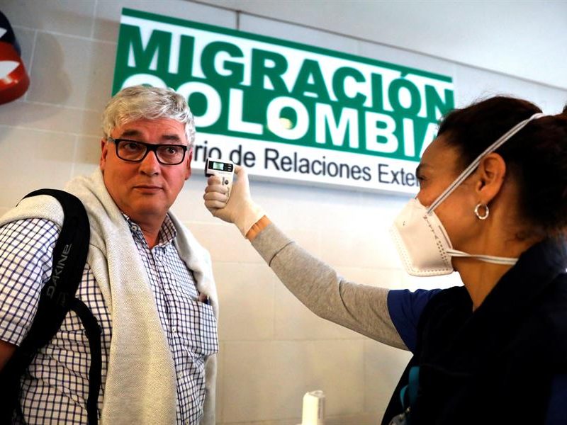Colombia confirma dos nuevos casos de coronavirus en viajeros llegados de España