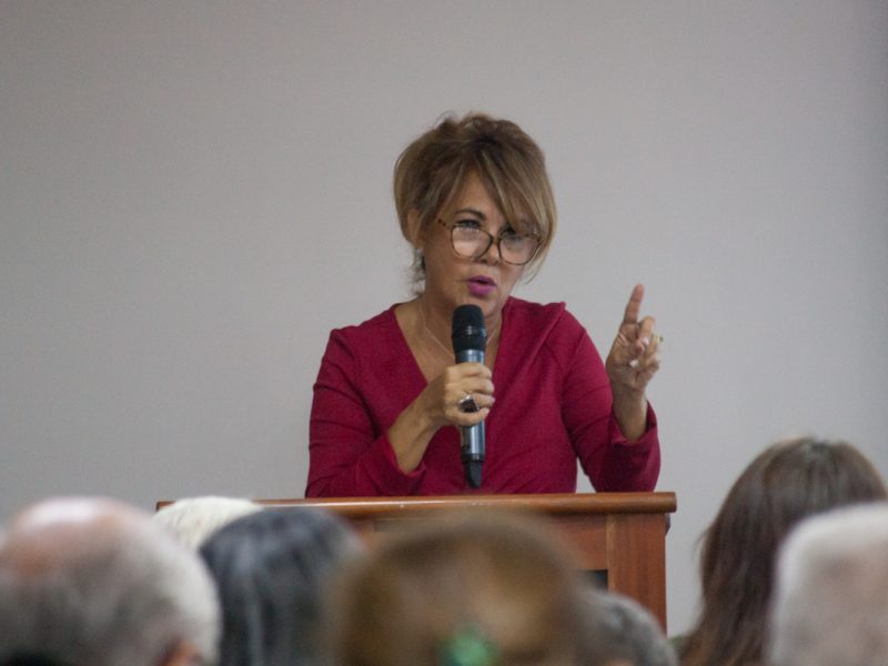Oposición daría un “paso adelante” si convoca primarias con asistencia técnica del CNE, opina Eglée González