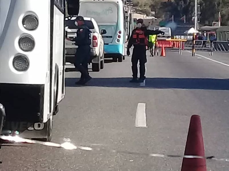 Entradas a Caracas amanecieron restringidas y con colas este #16Mar