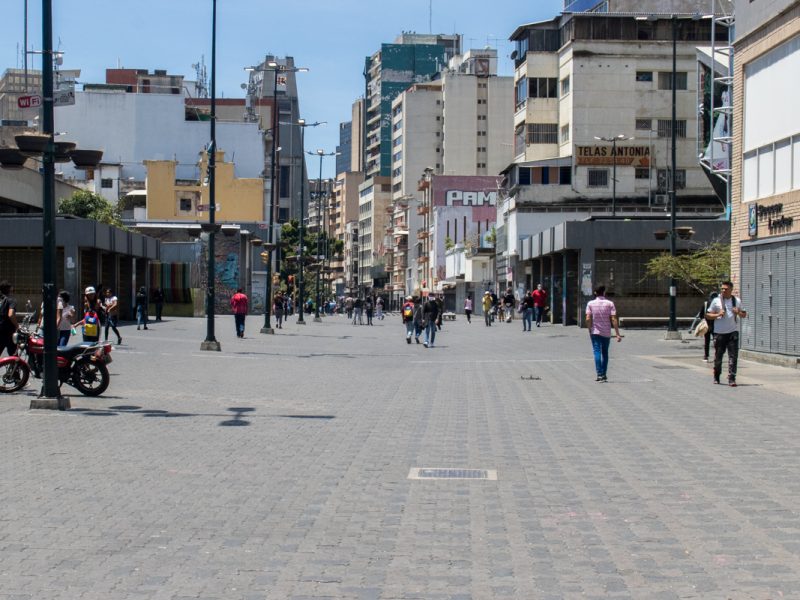 Miranda y Caracas concentran la mayoría de casos por COVID-19 en Venezuela