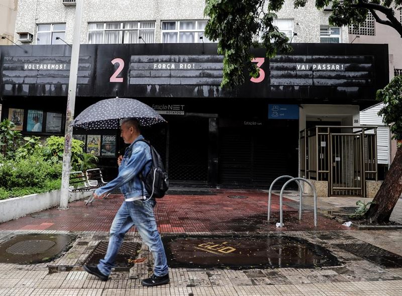 Bolsonaro prohíbe venta de cloroquina fuera de Brasil que emplean como tratamiento al COVID-19