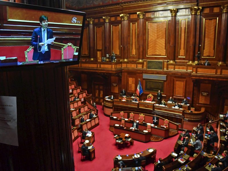 Italia extiende medidas de confinamiento COVID-19