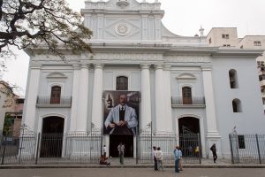 Hacer tarea, ordenar y cantar: así viven la cuarentena los vecinos de La Candelaria