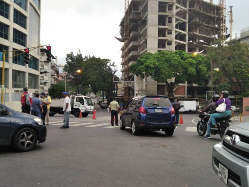 Madrugar en vano para surtir gasolina