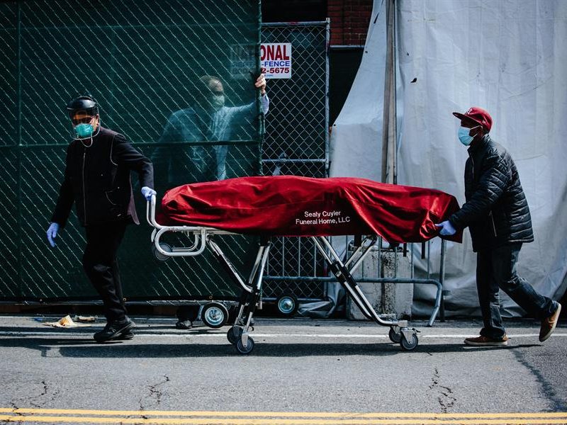 Muertos por COVID-19 superan los 100.000 en el mundo, según Johns Hopkins